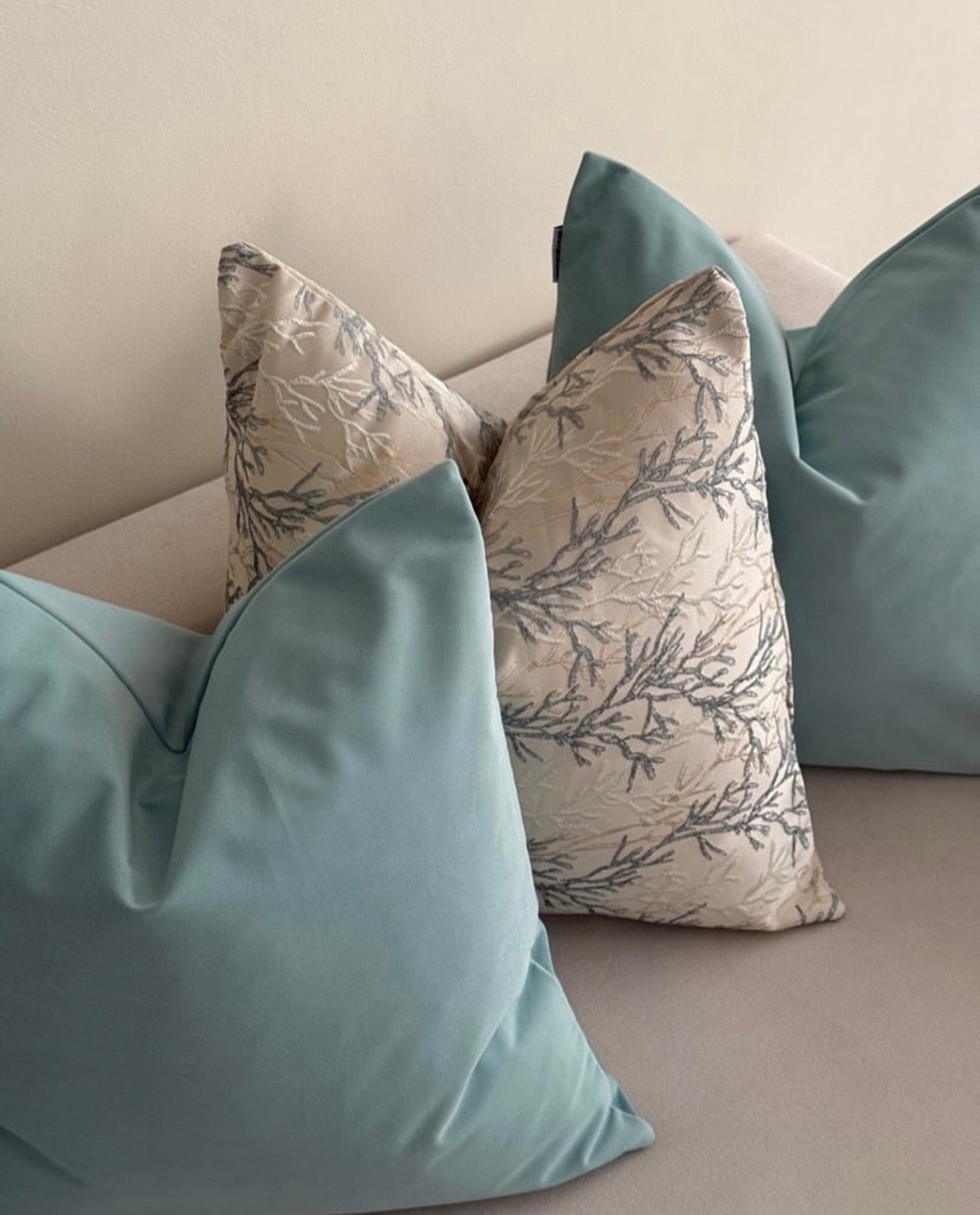 Cushion cover - 033